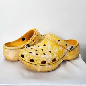 CROCS Classic Platform Orange Sorbet Women's Clogs